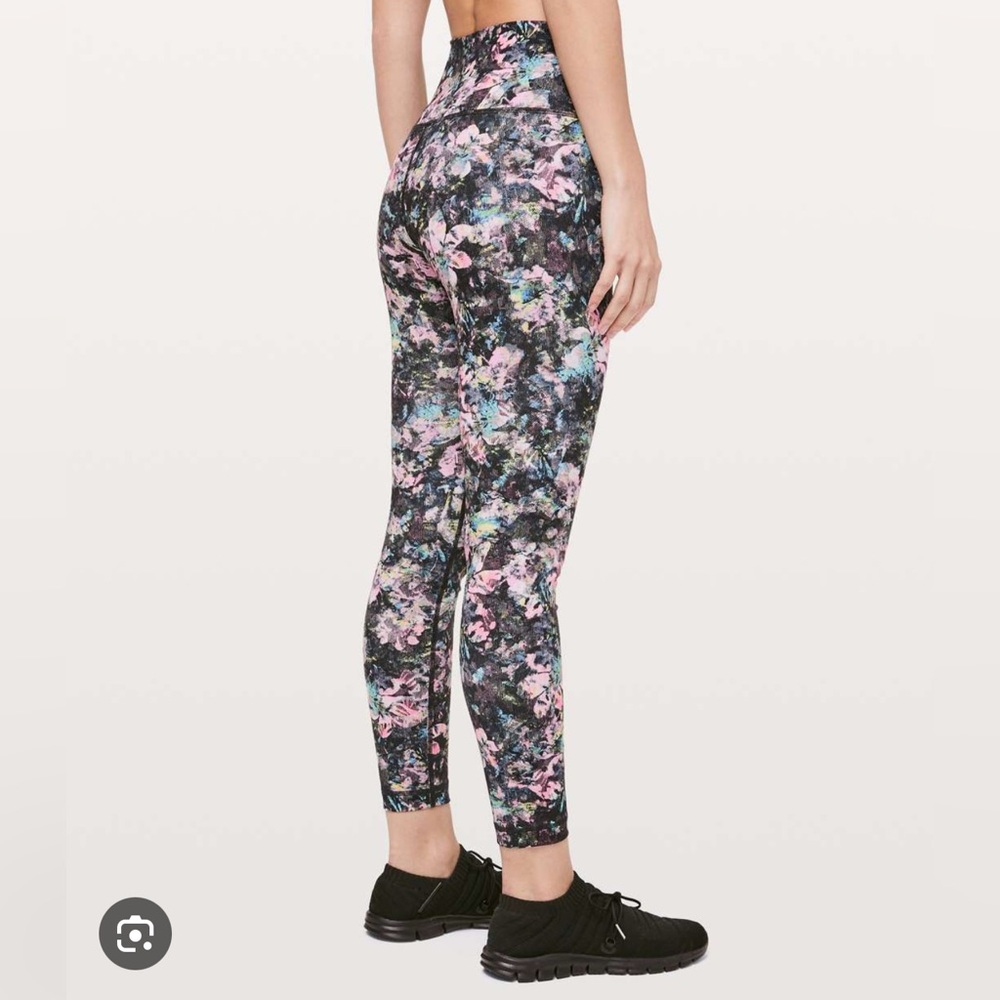Lululemon Wunder Under High Rise 7/8 Tights - Full On Luon -Size 4